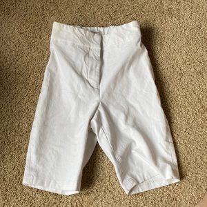 ARITZIA Babaton Forte Slim Fit Biker Shorts in White Size 00